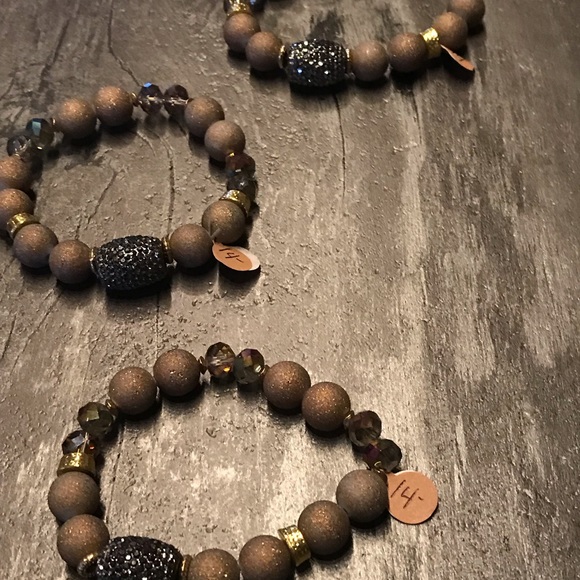 Bracelets. - Picture 3 of 4